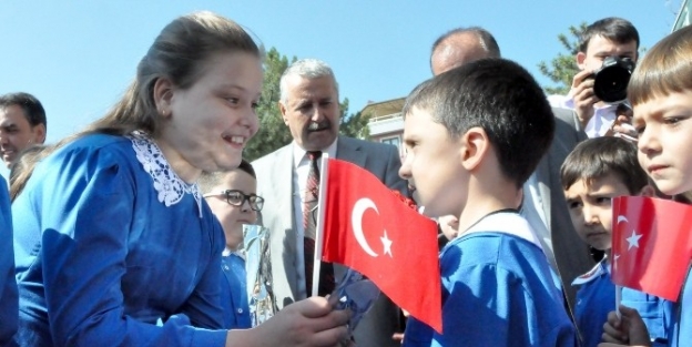 Uşak’ta Yeni Eğitim Ve Öğretim Yılı Başladı