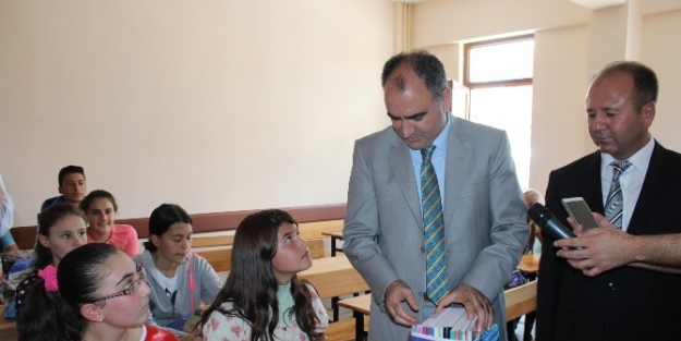 Isparta’da Yeni Ders Yılı Törenle Başladı