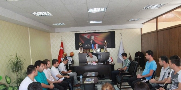 İl Müdürü Arkaltı Antrenörlerle Toplantı Yaptı