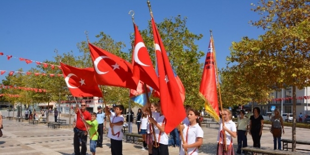 Urla’da Yeni Eğitim-öğretim Yılı Törenle Başladı