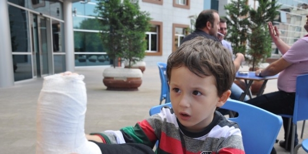 (özel Haber) Üzerine Kalorifer Peteği Düşen Minik Öğrenci Yaralandı