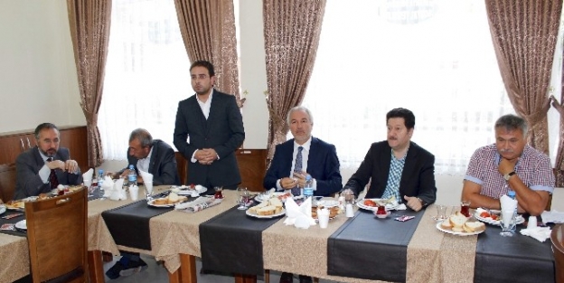 Ensar Vakfı’ndan ’kütahya Öğrencisine Sahip Çikiyor’ Kampanyası