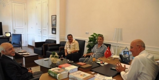 Süleymanpaşa Belediye Başkanı Ekrem Eşkinat; “tekirdağ Spor’un 3. Lig’e Çikacağindan Eminim”