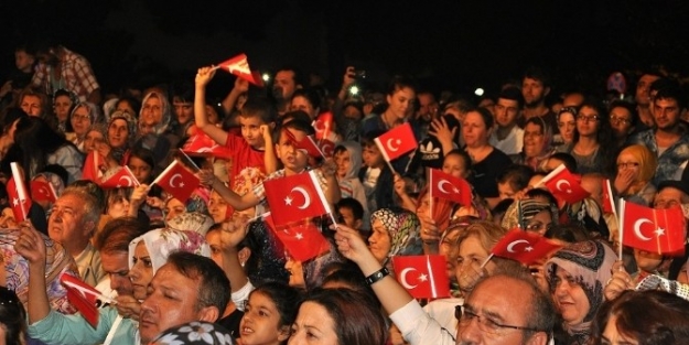 Karacabey’in Kurtuluşu Konserle Kutlandı