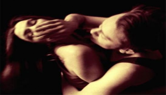 Facebook'ta tanıştı, mağarada tecavüz etti