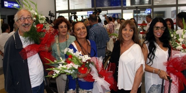 Adana’ya Yıldız Yağmuru