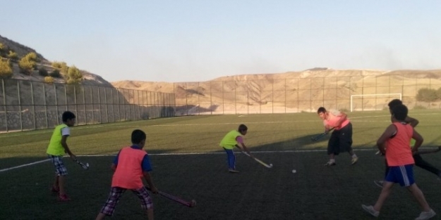 Adıyaman’da Hokey Takımı Kuruldu