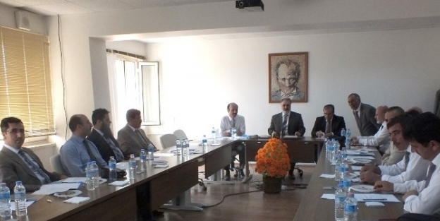 İlçe Müftüleri Pasinler’de Toplandı.
