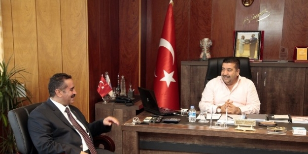 Voleybolculardan Futbolculara Destek Ziyareti