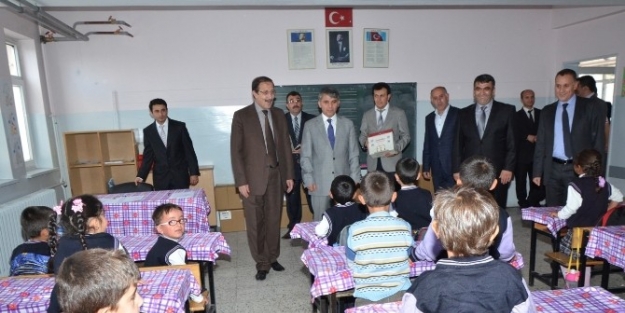 Palandöken Belediyesi’nden 2 Bin 500 Öğrenciye Ücretsiz Eğitim Seti…