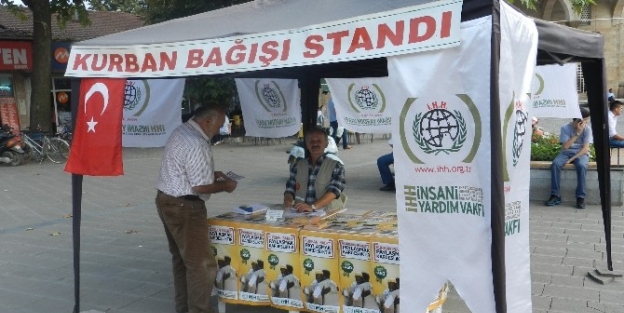 İhh Kurban Standını Açtı