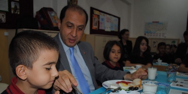 Nergiz: "okulda Başarı İçin Kahvaltı Şart"