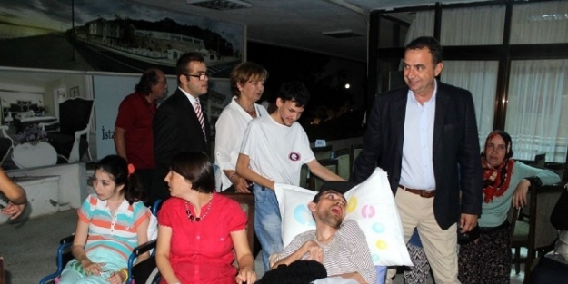 Başkan Gençer Engellilerle Buluştu