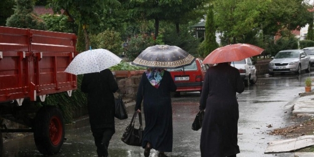 Yozgat’a Uzun Bir Süreden Sonra Yağmur Yağdı