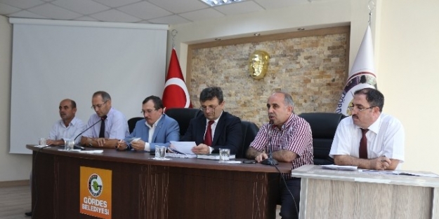 Aydemir Ve Çelenk’ten Gördes’e Sürpriz Ziyaret