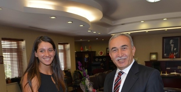 Şampiyon Milli Tenisçi Adana’da