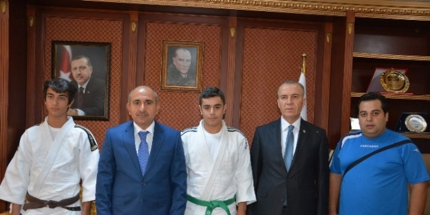 Judo Takımından Başkan Kara’ya Ziyaret