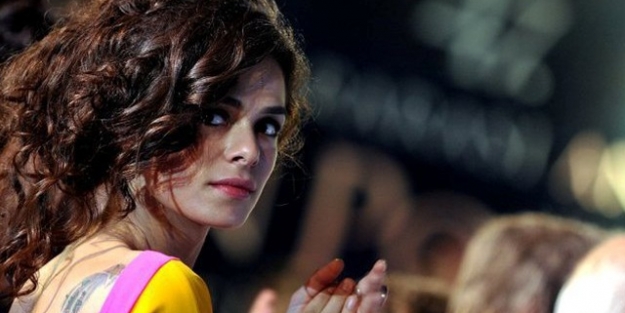 Özge Özpirinçci, Engin'den sıkıldı
