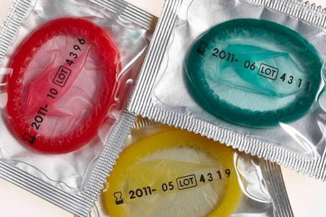 Prezervatiflerin küçük olmasından şikayetçiler