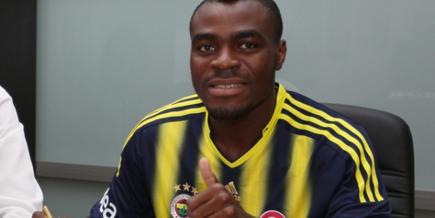 Emenike Fenerbahçe taraftarından özür diledi