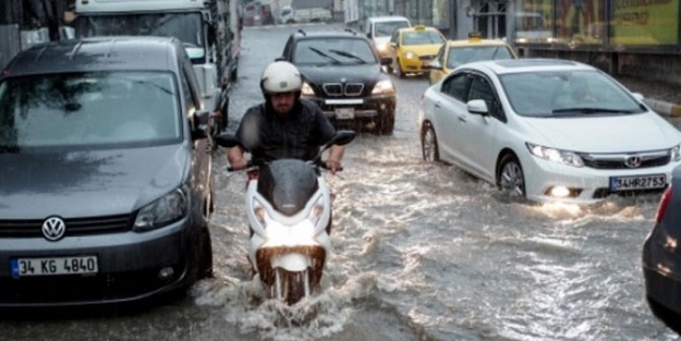 İstanbul kuvvetli yağışa teslim