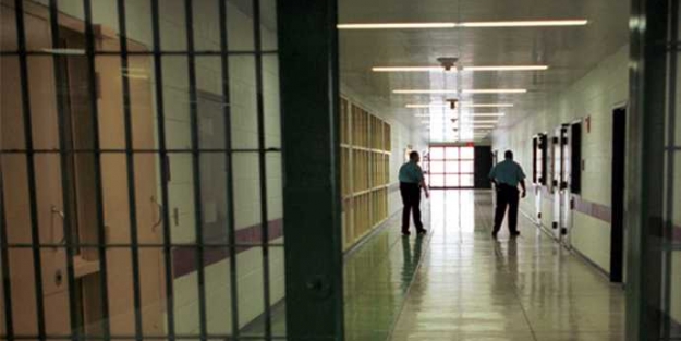 Mahkumlar firar etti!