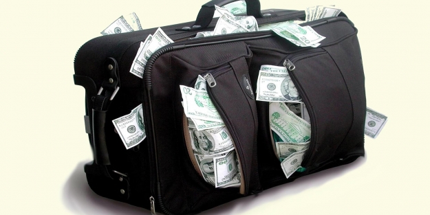 Para dolu çantasını unuttu!