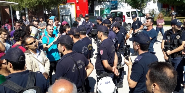 Üniversitede çıkan olaylarda  4 kişi yaralandı