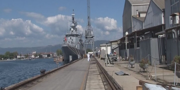 Türk donanması kolları sıvadı