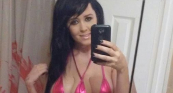 3 göğüs değil, 3 protez mi?