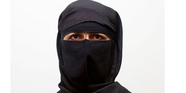 Okula peçe ile gitmek isteyince!