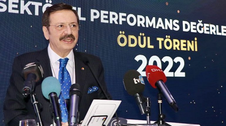 TOBB Başkanı Hisarcıklıoğlu: 'TOGG'un Avrupa'da test onayları geçiyor'