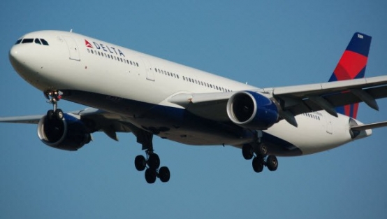 Uçaklarda cep telefonu yasağı kalkıyor