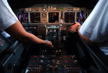 Pilotlara porno uyarısı!