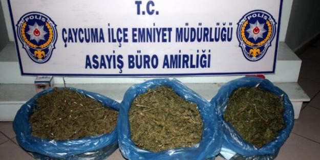 Bagajdan 4 kilo esrar çıktı