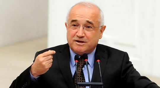 Cemil Çiçek'ten flaş tezkere açıklaması!