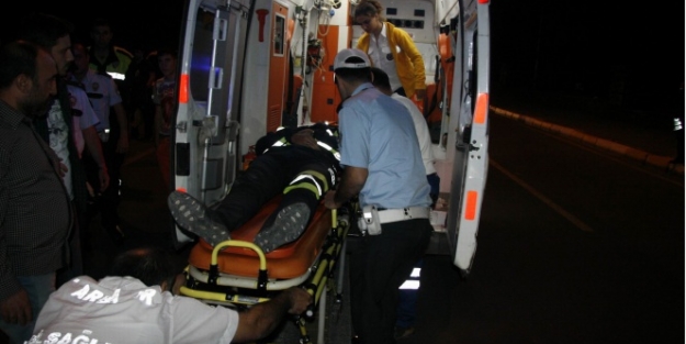 Lojman kapısında kaza, 1 polis yaralı