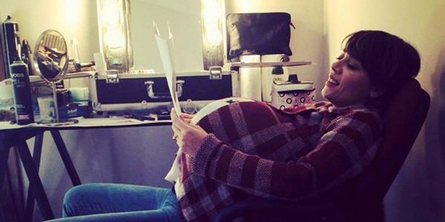 Demet Evgar hamile
