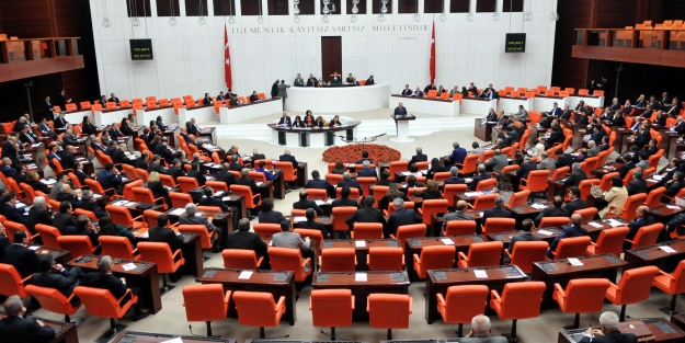 AK Parti'den flaş tezkere açıklması