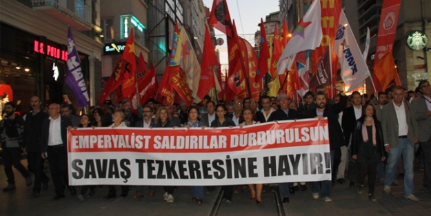 Tezkere Taksim'de protesto edildi