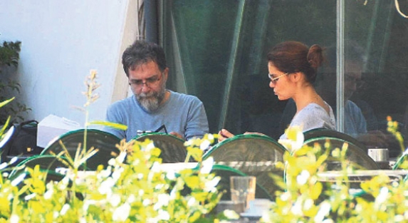 Ahmet Hakan 1 ayda 3 farklı güzelle yakalandı