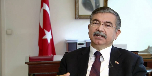 Savunma Bakanı Yılmaz "Tezkereden sonra hemen adım beklemeyin"