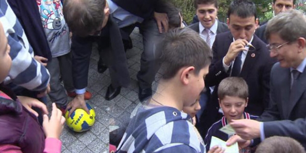 Başbakan'dan 20'şer lira harçlık