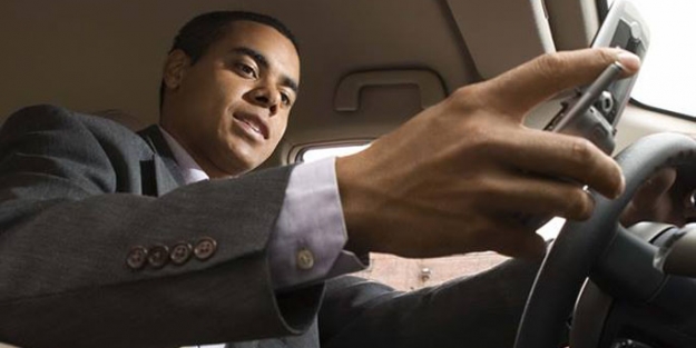 Trafikte cep telefonu kullananlar dikkat!