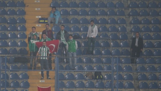 Konyaspor'u 10 taraftar destekliyor