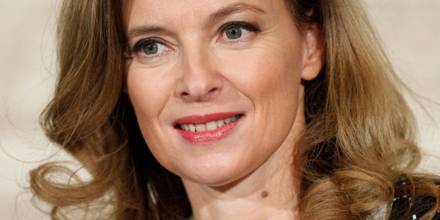 Hollande'nin sevgilisi gay barlarında servet harcıyor!