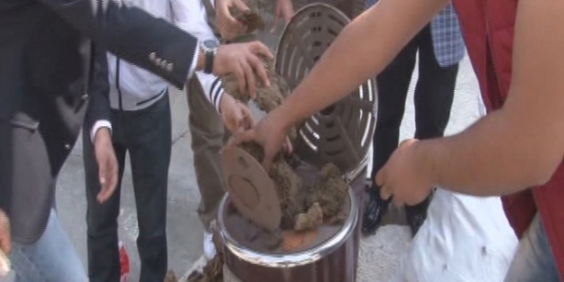 Nazlıaka'ya tezekli protesto!