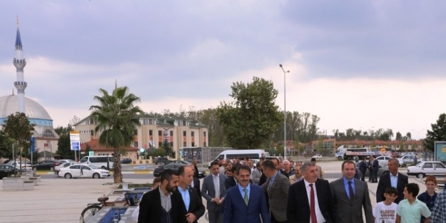 Serdivan’ın Geleneksel Bayramlaşma Programı Bu Sene De Yoğun İlgi Gördü