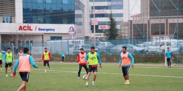 Büyükşehir Futbol Tesisleri Amatörün Hizmetinde