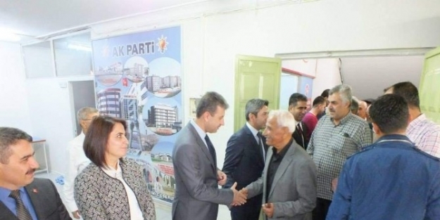 Ak Partililer Bayramlaştı